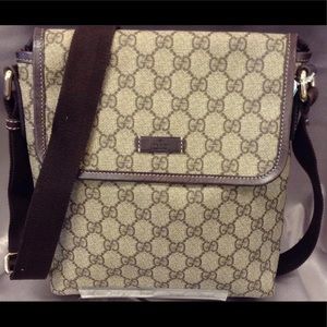 SOLDDDD Authentic Gucci Crossbody / messenger bag